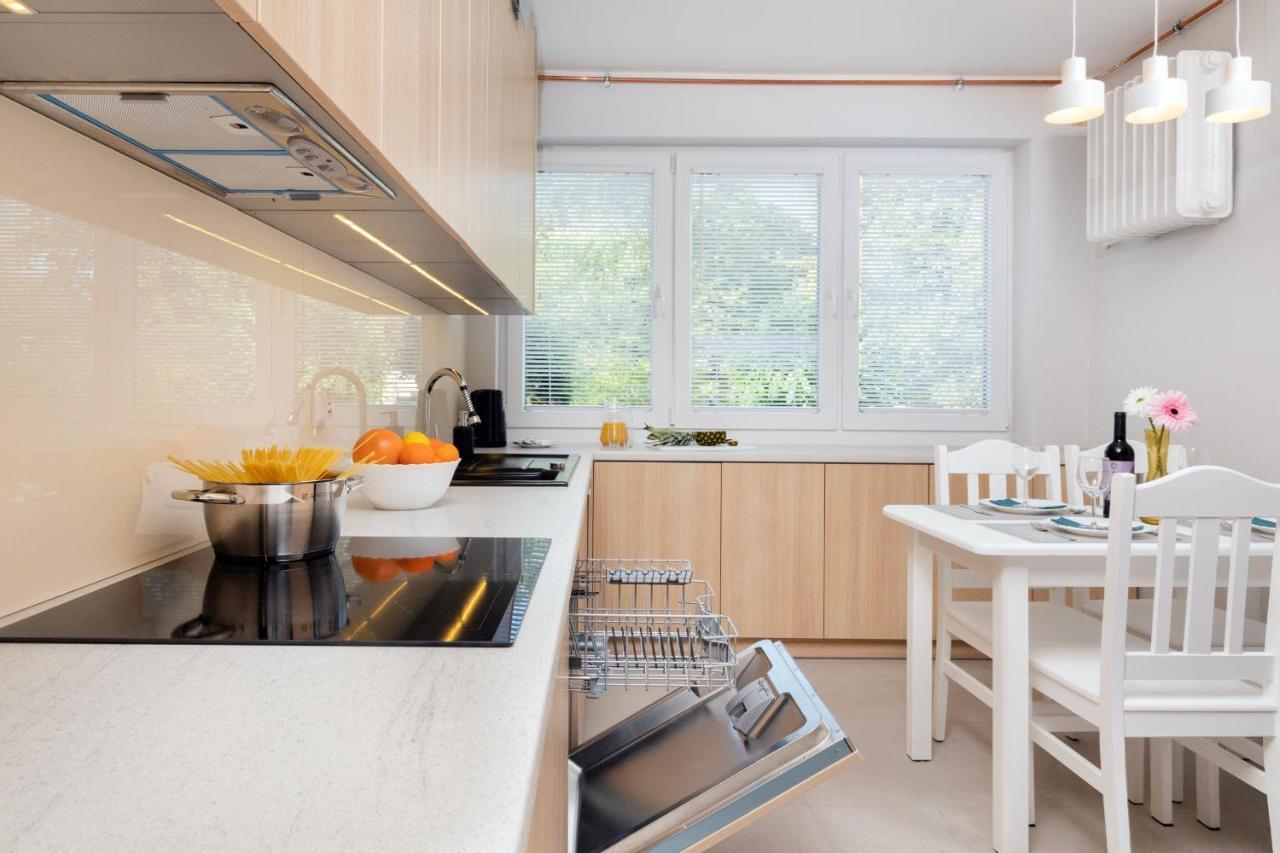Gdanska Two-Bedroom Apartment Brzezno Beach By Noclegi Renters Экстерьер фото